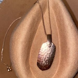 Kendra Scott Rose Gold necklace